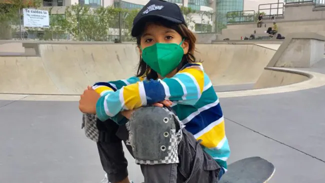 León Chávez vive sus sueños sobre la patineta