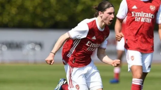  Marcelo Flores en un partido con el Arsenal