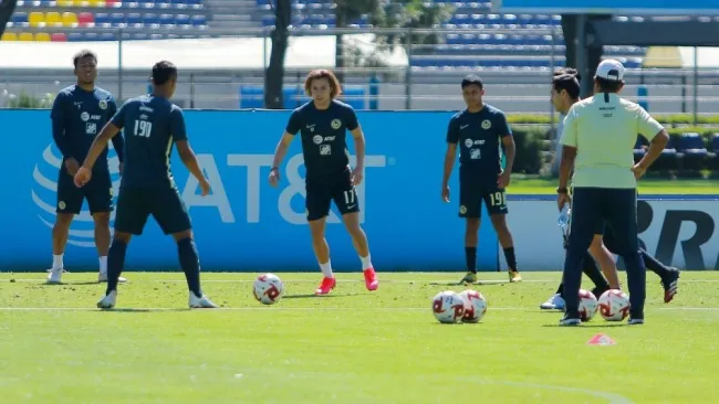 Jugadores del América en un entrenamiento 