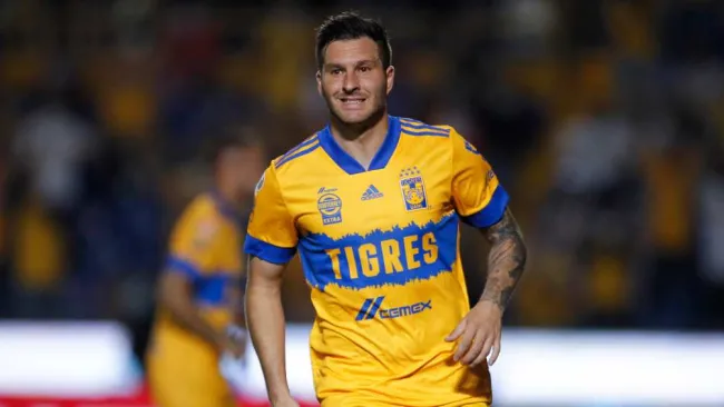 Gignac en partido con Tigres