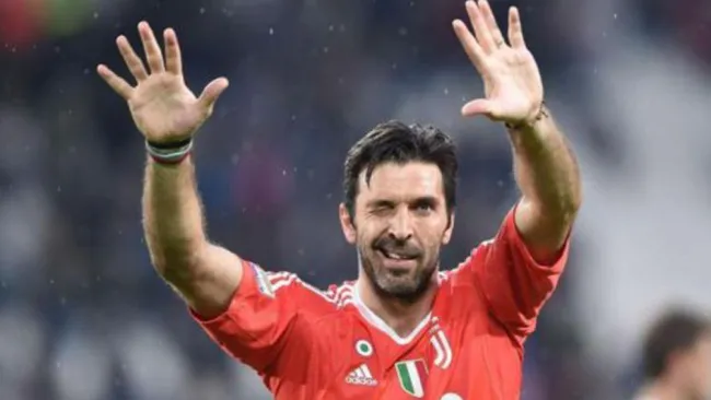 Gianluigi Buffon, feliz tras un juego
