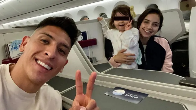 Álvarez con su familia 