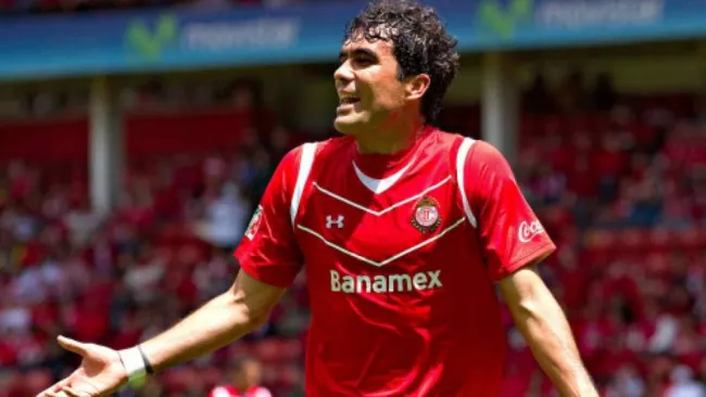 Edgar Dueñas en partido con Toluca