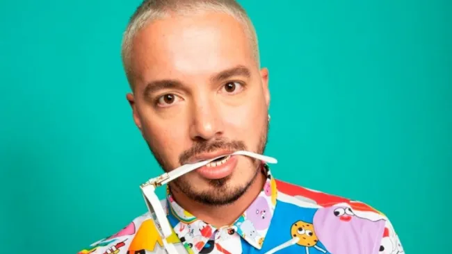 J Balvin apoya a Santos en la Final contra Cruz Azul