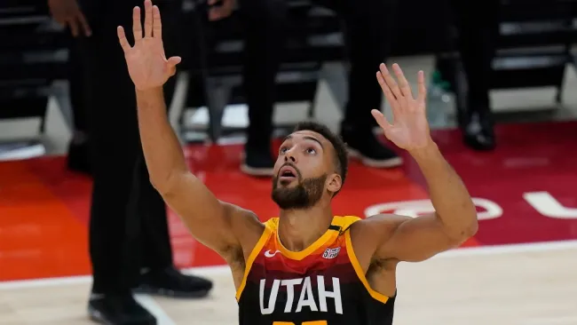 Playoffs NBA: Utah venció a Memphis e igualó serie con gran actuación de Donovan Mitchell