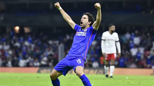 Ignacio Rivero festeja tras eliminar a Toluca