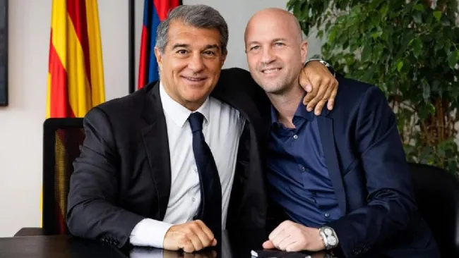 Jordi Cruyff y Joan Laporta en las instalaciones del Barcelona 