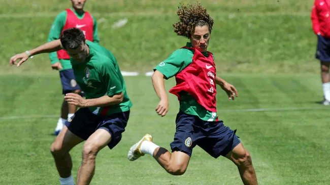 Andrés Guardado en un entrenamiento con el Tri previo a Alemania 2006