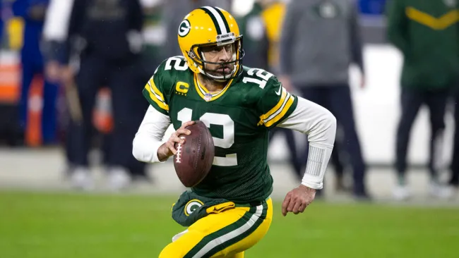 Aaron Rodgers no se presentó a minicampamento obligatorio de los Packers