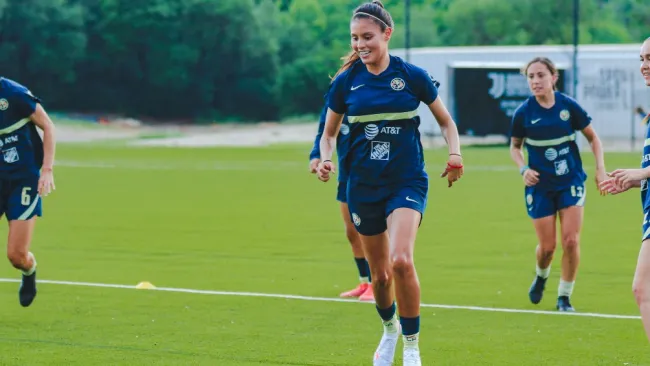 Karen Luna en entrenamiento con América