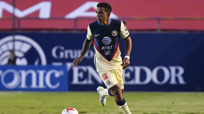 Alonso Escoboza en partido con el América 