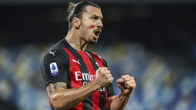 Zlatan Ibrahimovic festeja con el Milan