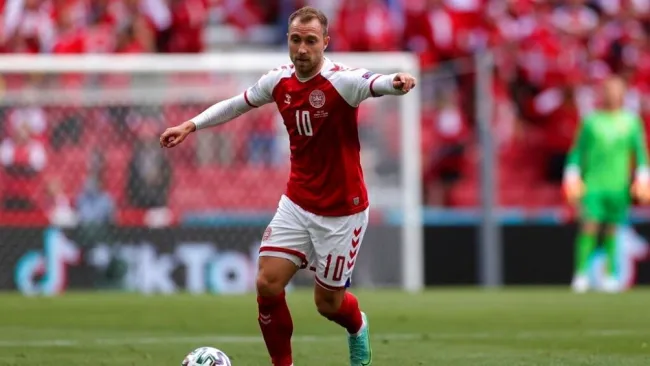 Christian Eriksen abandonó el hospital