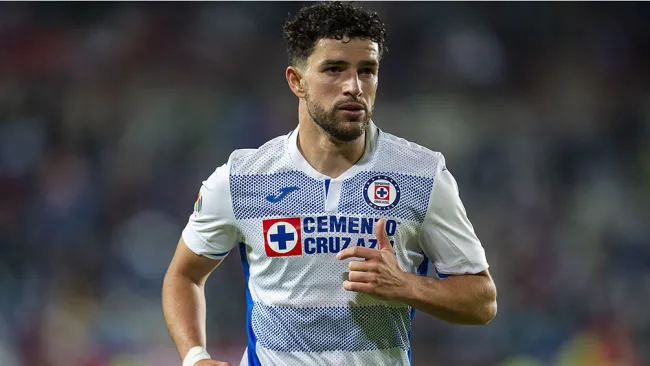 Ignacio Rivero en un partido con Cruz Azul