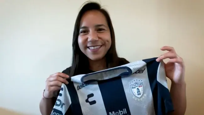 Charlyn Corral: Pachuca anunció fichaje de la delantera con video antigrito