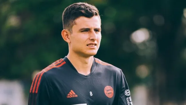 Manuel Aguilar en un entrenamiento con el Bayern Munich