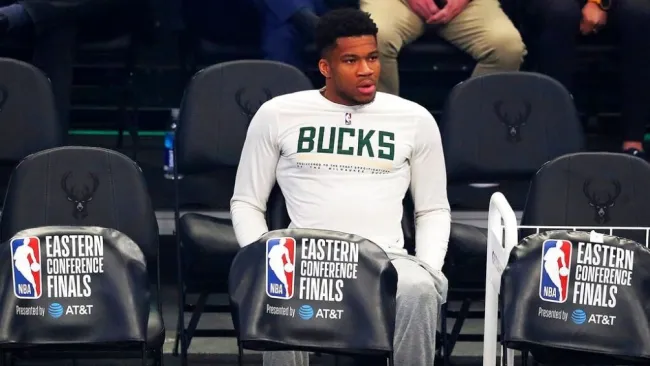 Antetokoumpo es duda para el primer partido