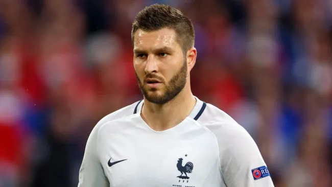 André-Pierre Gignac durante un partido con Francia