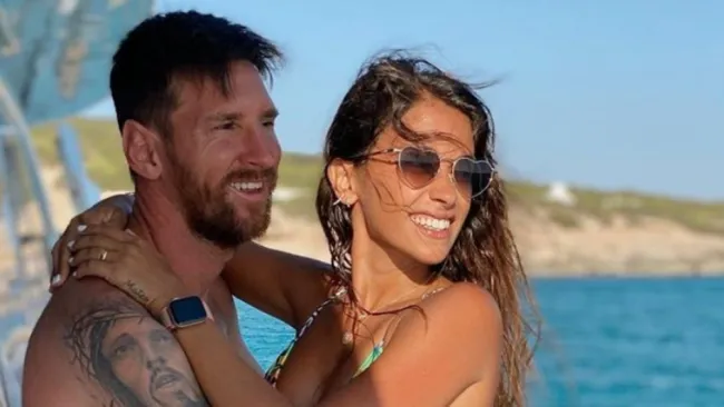 Lionel Messi junto a Antonela Roccuzzo