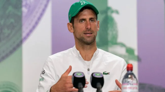 Novak Djokovic durante conferencia de prensa