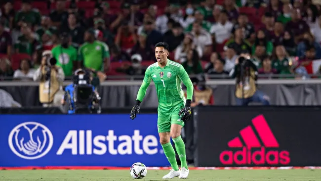 Alfredo Talavera durante un partido con el Tri