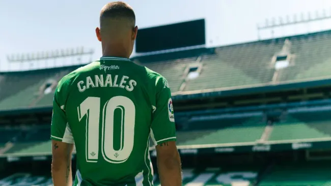 LaLiga: El Real Betis presenta su nueva camiseta para la temporada 2021/22