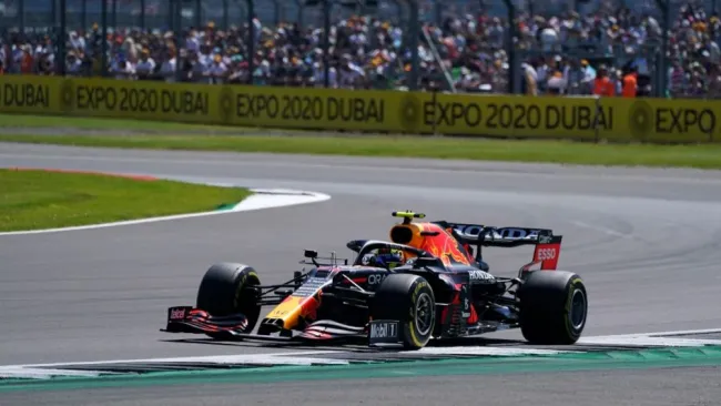 Sergio Pérez en las clasificatorias para el GP de Gran Bretaña