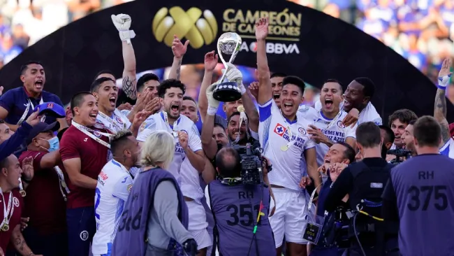 Corona levanta el título de Campeón de Campeones