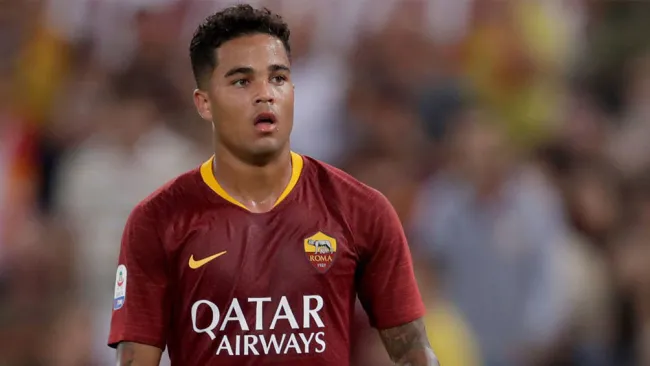 Justin Kluivert, durante un juego con la Roma