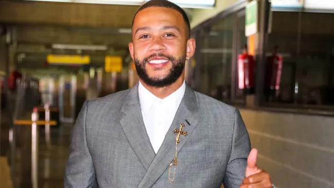 Barcelona: Memphis Depay firma con el club hasta el 2023