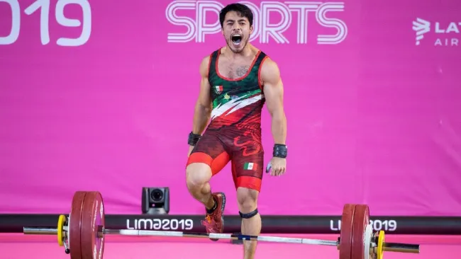 Jonathan Muñoz: Un 'adicto a las pesas', que quiere hacer historia en Tokio 2020