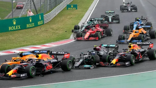 Jefe de Mercedes sobre el choque de Bottas: 'Todo lo que puedo hacer es asumir la culpa'