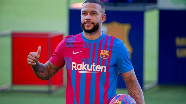 Depay en su presentación con el Barcelona