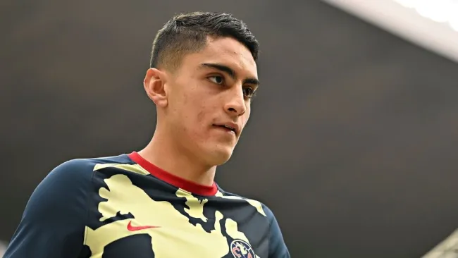 Naveda en un partido con América