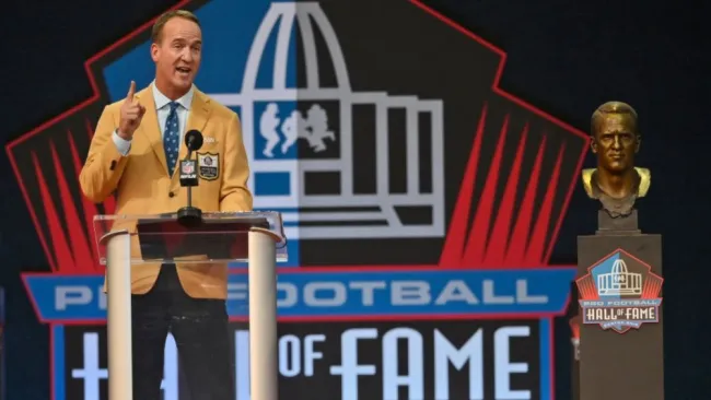 Peyton Manning en la ceremonia de inducción al Salón de la Fama de la NFL