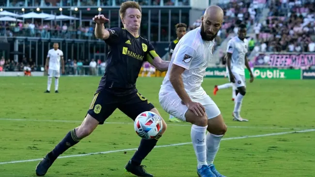 Gonzalo Higuaín en acción frente a Nashville en la MLS