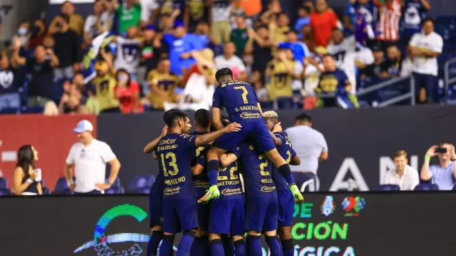 Jugadores de Pumas celebrando un gol vs NYC