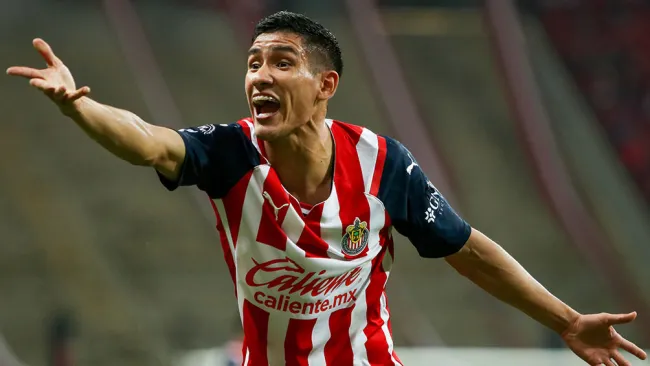 Uriel Antuna en el partido ante León