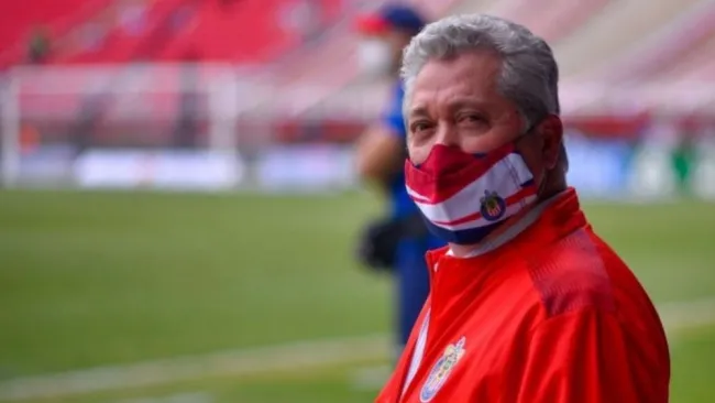 Víctor Manuel Vucetich, técnico de Chivas