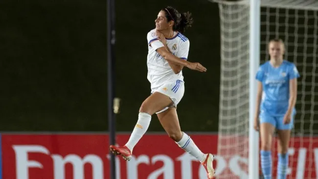 Robles festeja el tanto del empate