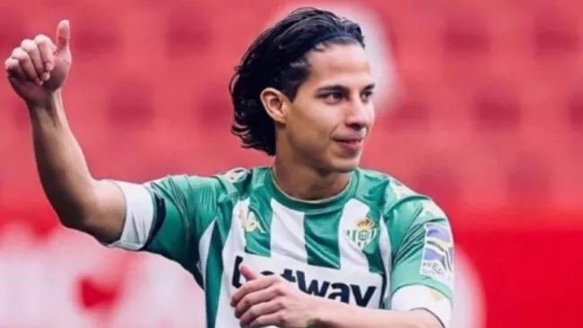  Diego Lainez durante partido de LaLiga