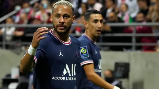 Neymar en acción con el PSG