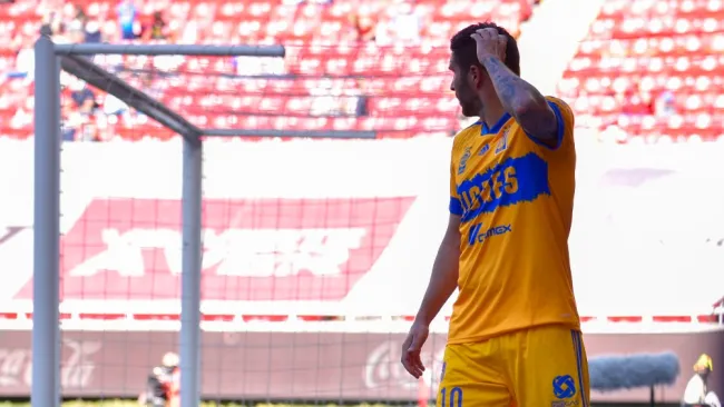 Gignac durante un partido con Tigres