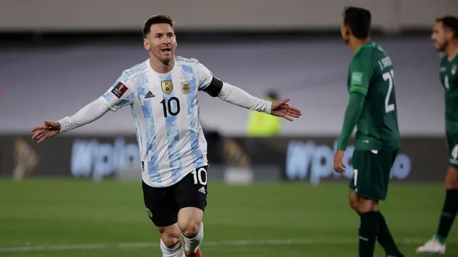 Messi: Igualó a Pelé como máximo goleador de selecciones en Sudamerica