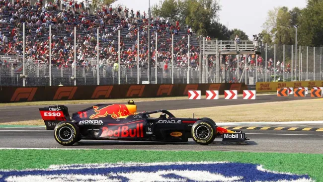 Checo Pérez en prácticas del GP de Italia