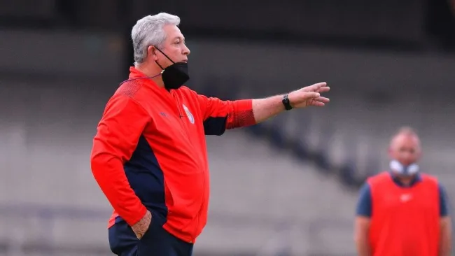 Vucetich en el partido de Chivas 