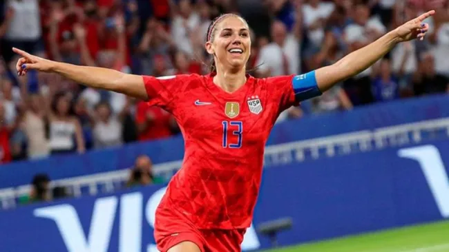 Alex Morgan en un partido de la Selección de los Estados Unidos