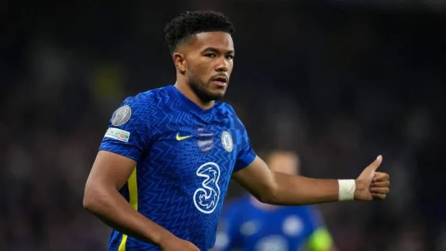 James en un partido con el Chelsea