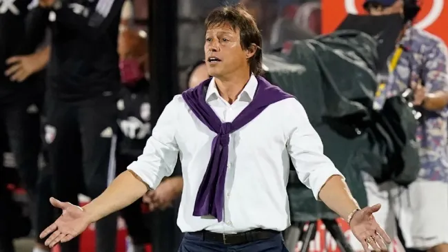 Chicharito Hernández y Matías Almeyda, castigados por la MLS