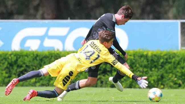 Teun Wilke en partido de preparación con el Tri